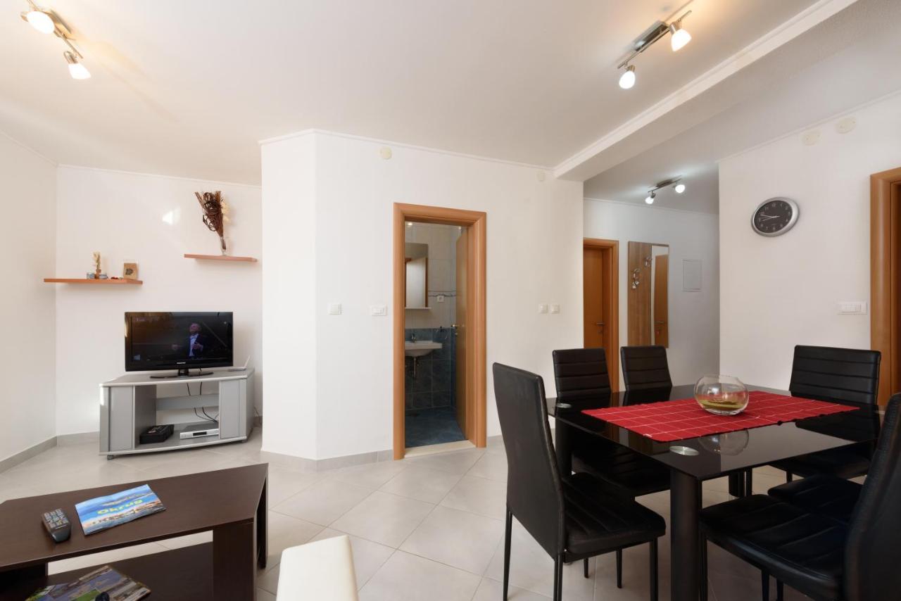 Apartmani Petra Трогір Екстер'єр фото