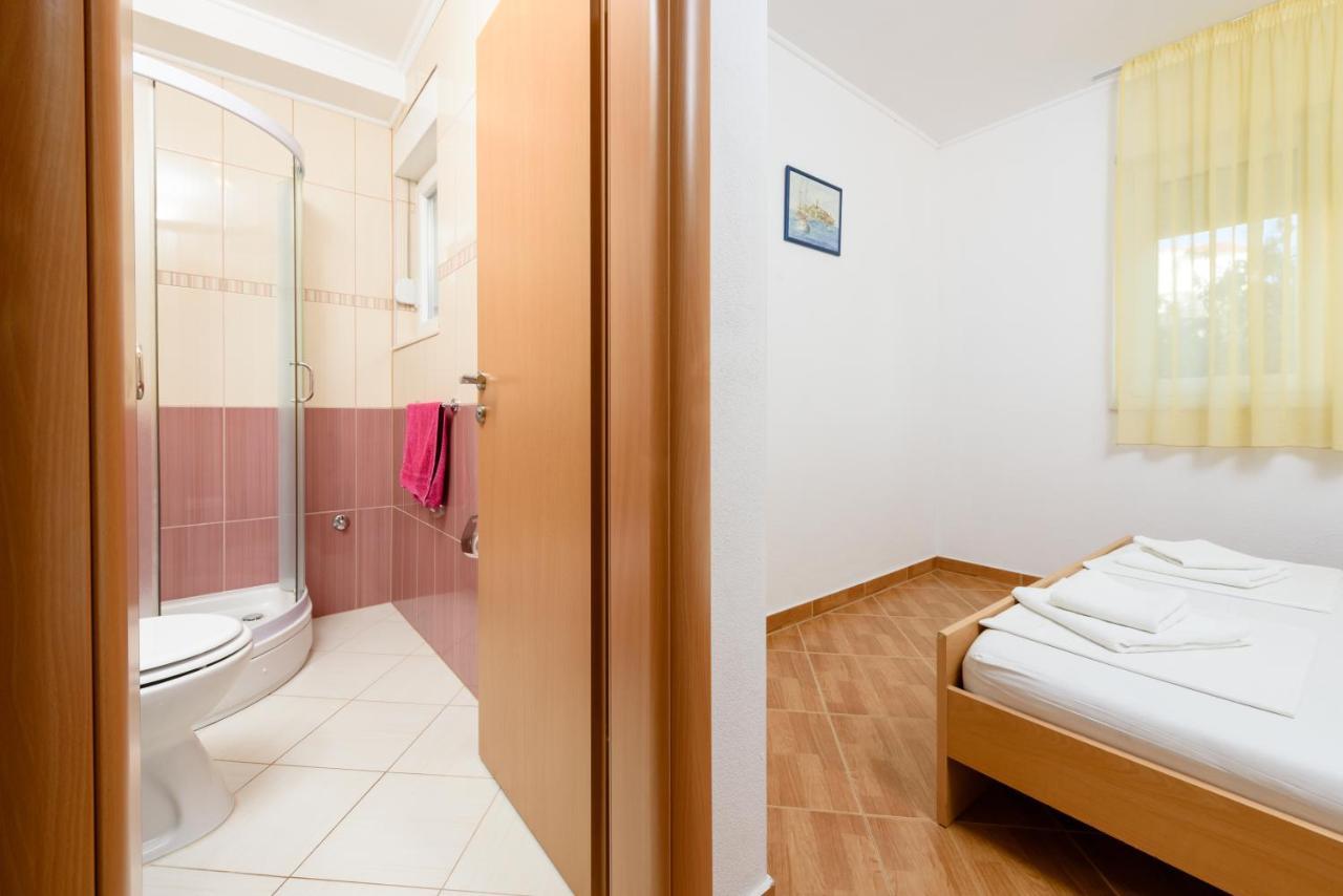 Apartmani Petra Трогір Екстер'єр фото